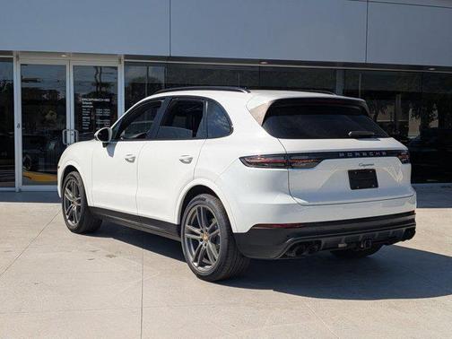 2022 Porsche Cayenne Cayenne