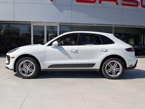 2023 Porsche Macan AWD