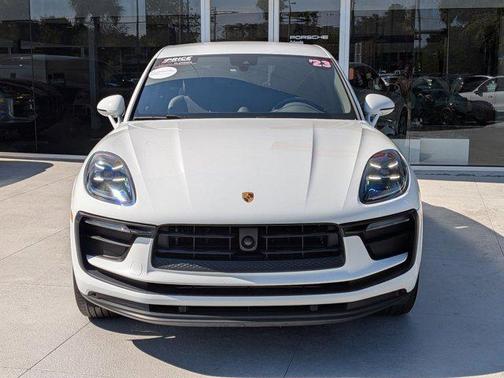 2023 Porsche Macan AWD