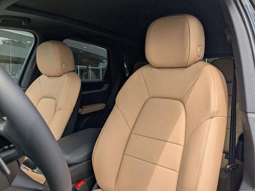 2026 Porsche Cayenne AWD