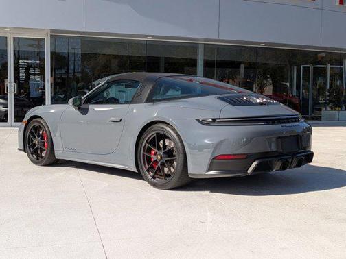 2025 Porsche 911 Targa 4 GTS