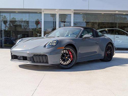 2025 Porsche 911 Targa 4 GTS