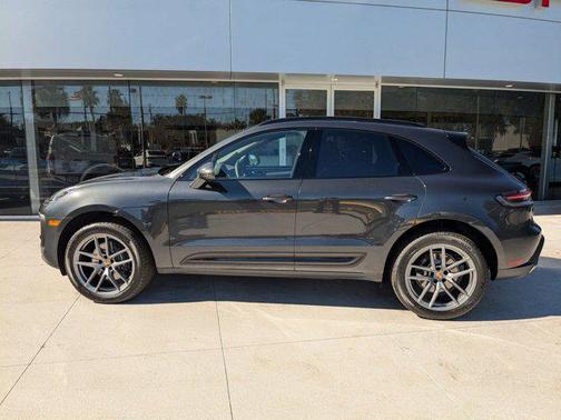 2025 Porsche Macan AWD