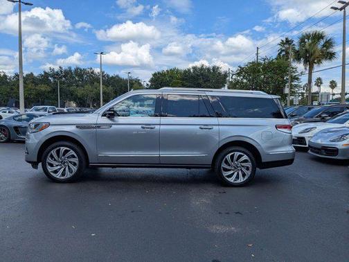 2023 Lincoln Navigator Reserve