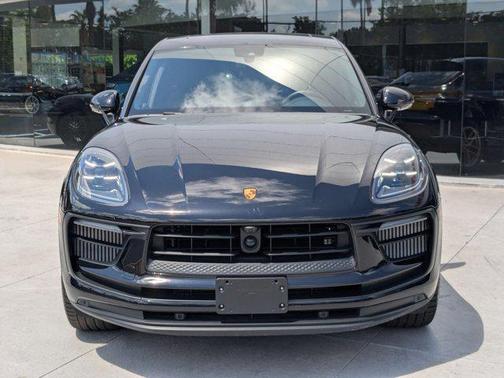 2024 Porsche Macan Base