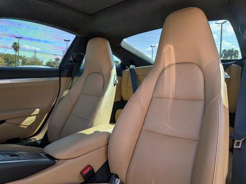 2019 Porsche 911 Carrera