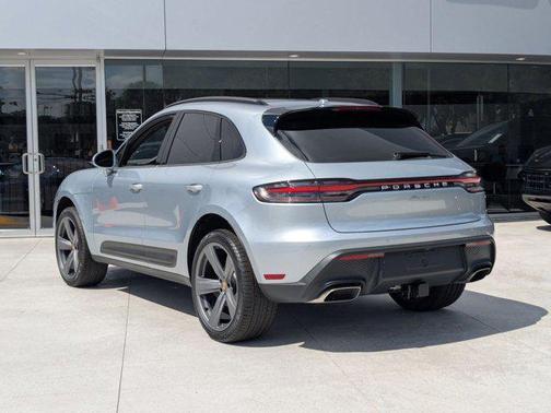 2026 Porsche Macan AWD