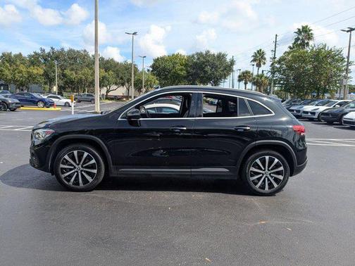 2021 Mercedes-Benz GLA 250 Base 4MATIC