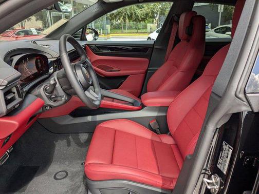 2024 Porsche Macan 4
