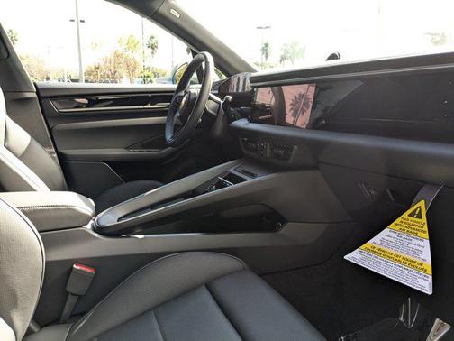 2025 Porsche Macan Electric