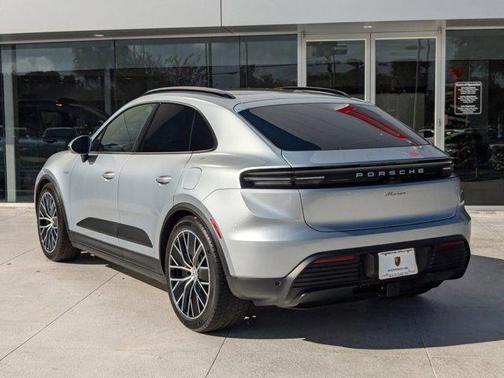 2025 Porsche Macan Electric