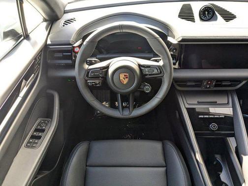 2025 Porsche Macan Electric