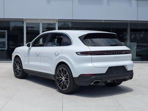 2024 Porsche Cayenne AWD