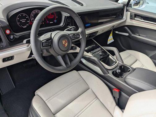 2025 Porsche Cayenne Cayenne