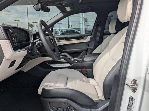 2025 Porsche Cayenne Cayenne