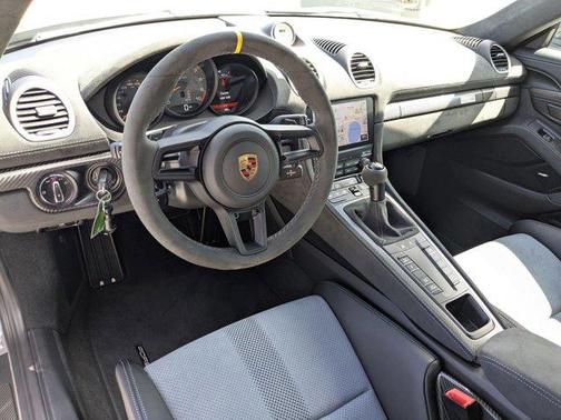 2025 Porsche 718 Spyder RS