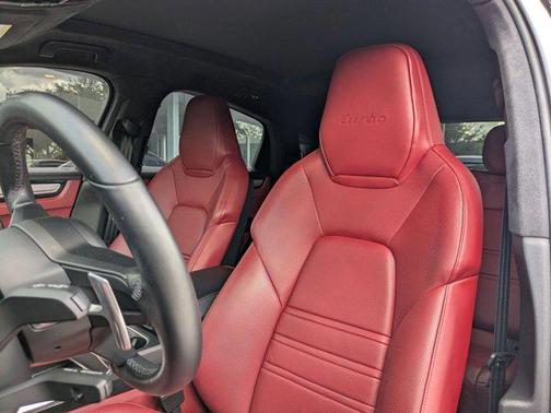 2022 Porsche Cayenne Turbo