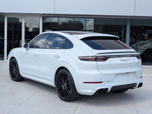 2022 Porsche Cayenne Turbo
