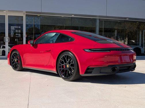 2023 Porsche 911 Carrera GTS