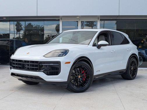 2026 Porsche Cayenne GTS