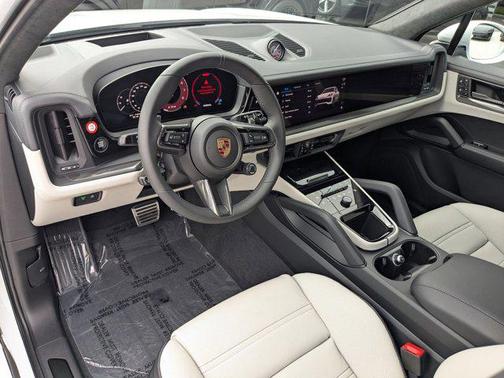 2026 Porsche Cayenne GTS