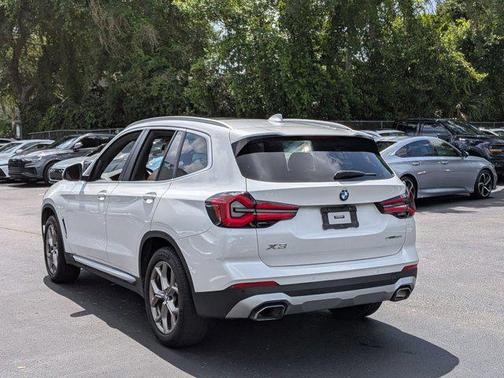Mineral White Metallic 2022 BMW X3 sDrive30i