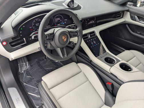 2026 Porsche Taycan 4