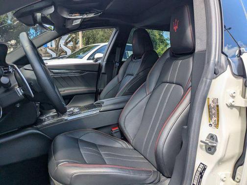 2024 Maserati Quattroporte Modena Ultima Q4