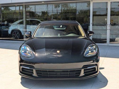 2020 Porsche Panamera RWD