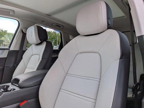 Chromite Black Metallic 2026 Porsche Cayenne Cayenne