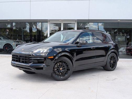 Chromite Black Metallic 2026 Porsche Cayenne Cayenne