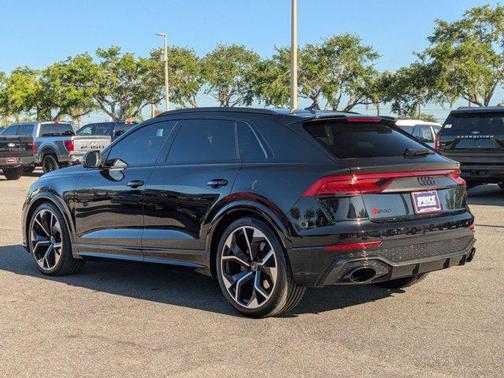 2023 Audi RS Q8 4.0T