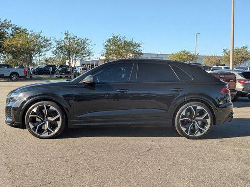 2023 Audi RS Q8 4.0T