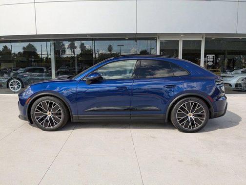 2024 Porsche Macan 4