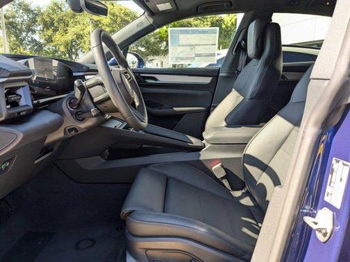 2024 Porsche Macan 4