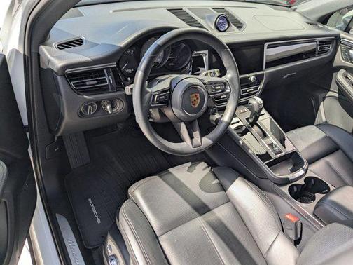 2023 Porsche Macan S