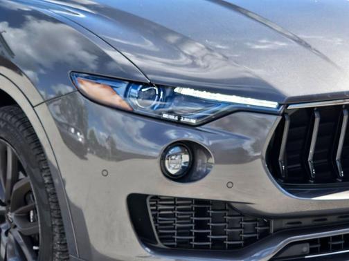 Grigio Maratea Metallic 2024 Maserati Levante GT Ultima