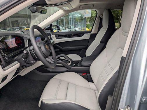2025 Porsche Cayenne Cayenne