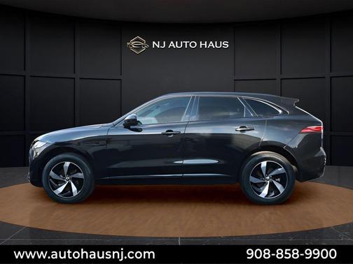 2024 Jaguar F-PACE P250 R-Dynamic S