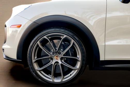 PAINT TO SAMPLE 2023 Porsche Cayenne Turbo GT