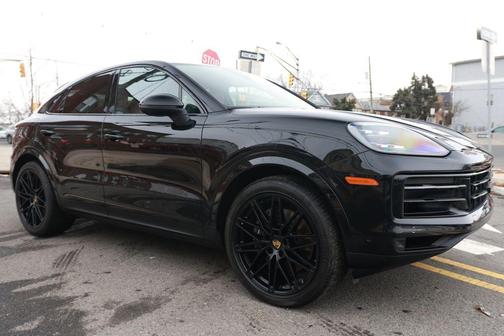 2024 Porsche Cayenne AWD