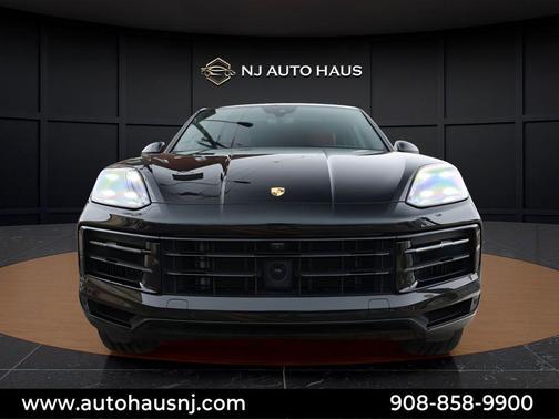 2024 Porsche Cayenne AWD