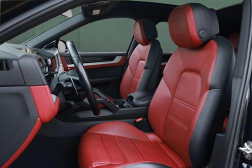 2024 Porsche Cayenne AWD