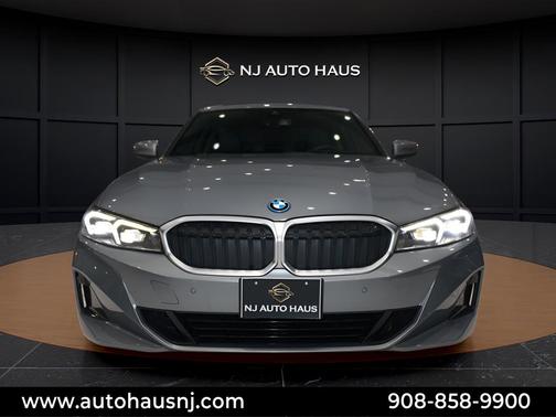 2023 BMW 330e xDrive