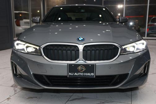 2023 BMW 330e xDrive