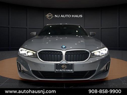 2023 BMW 330e xDrive