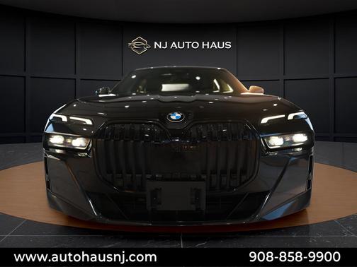 2023 BMW 740 i