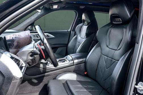 Black Sapphire Metallic 2024 BMW XM Base