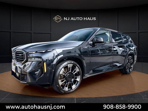 Black Sapphire Metallic 2024 BMW XM Base