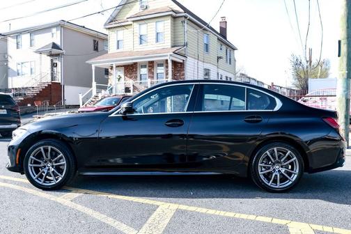Jet Black 2022 BMW 330 i xDrive